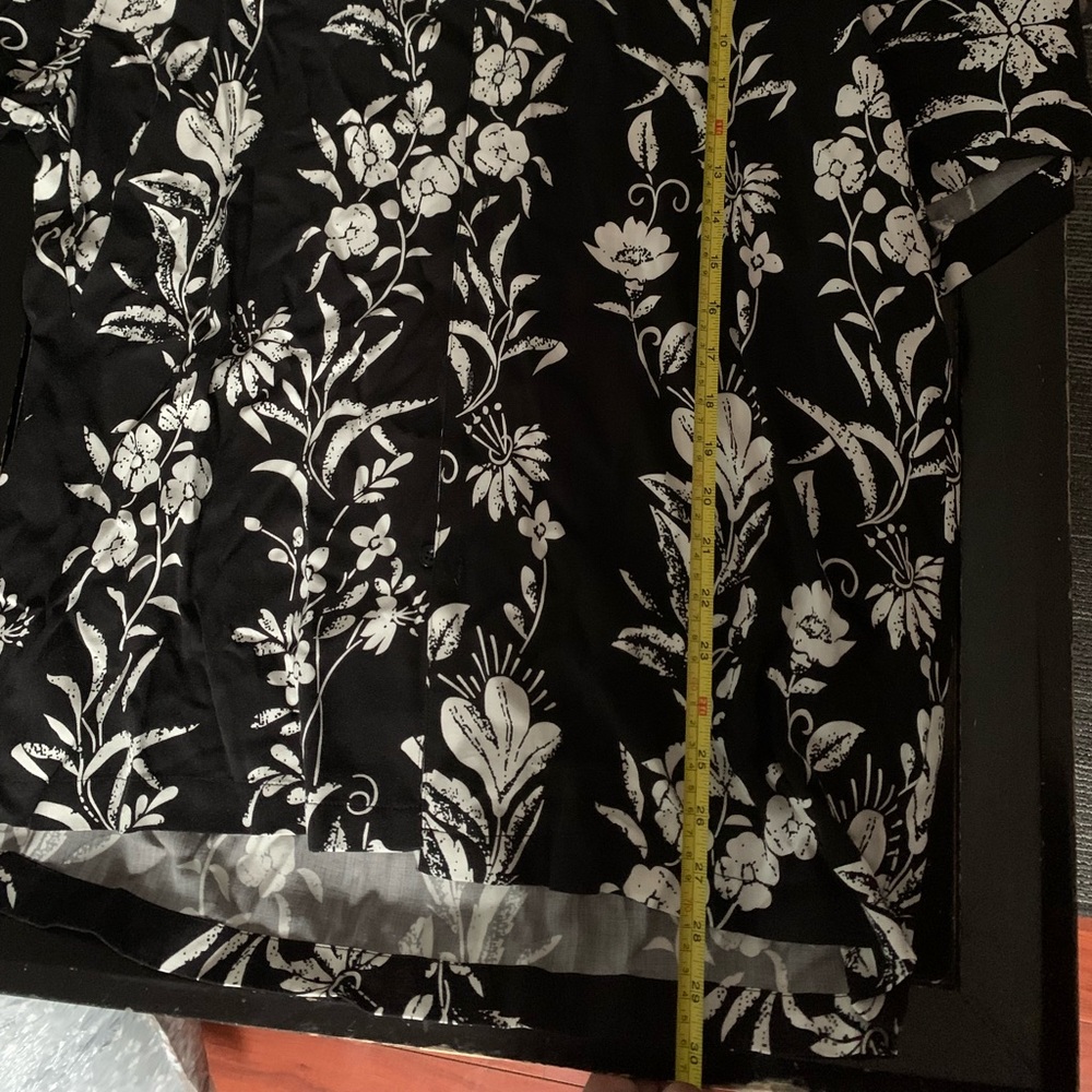 FOREVER 21 MEN - Black and White Floral Button Up Dress Shirt Size XL - Picture 2 of 4